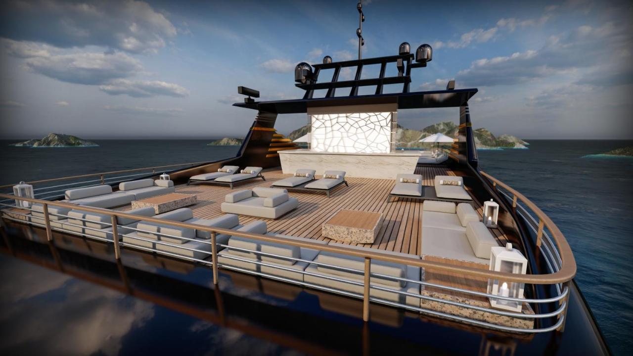 Limitless Yacht Tekne